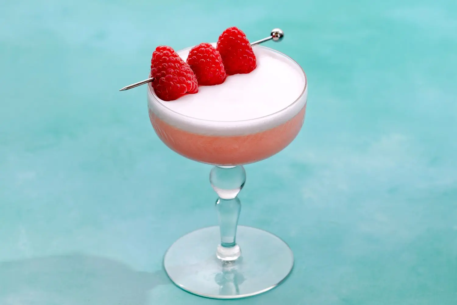 🧪 Experimento #48: A Emulsão Carmesim (Clover Club)