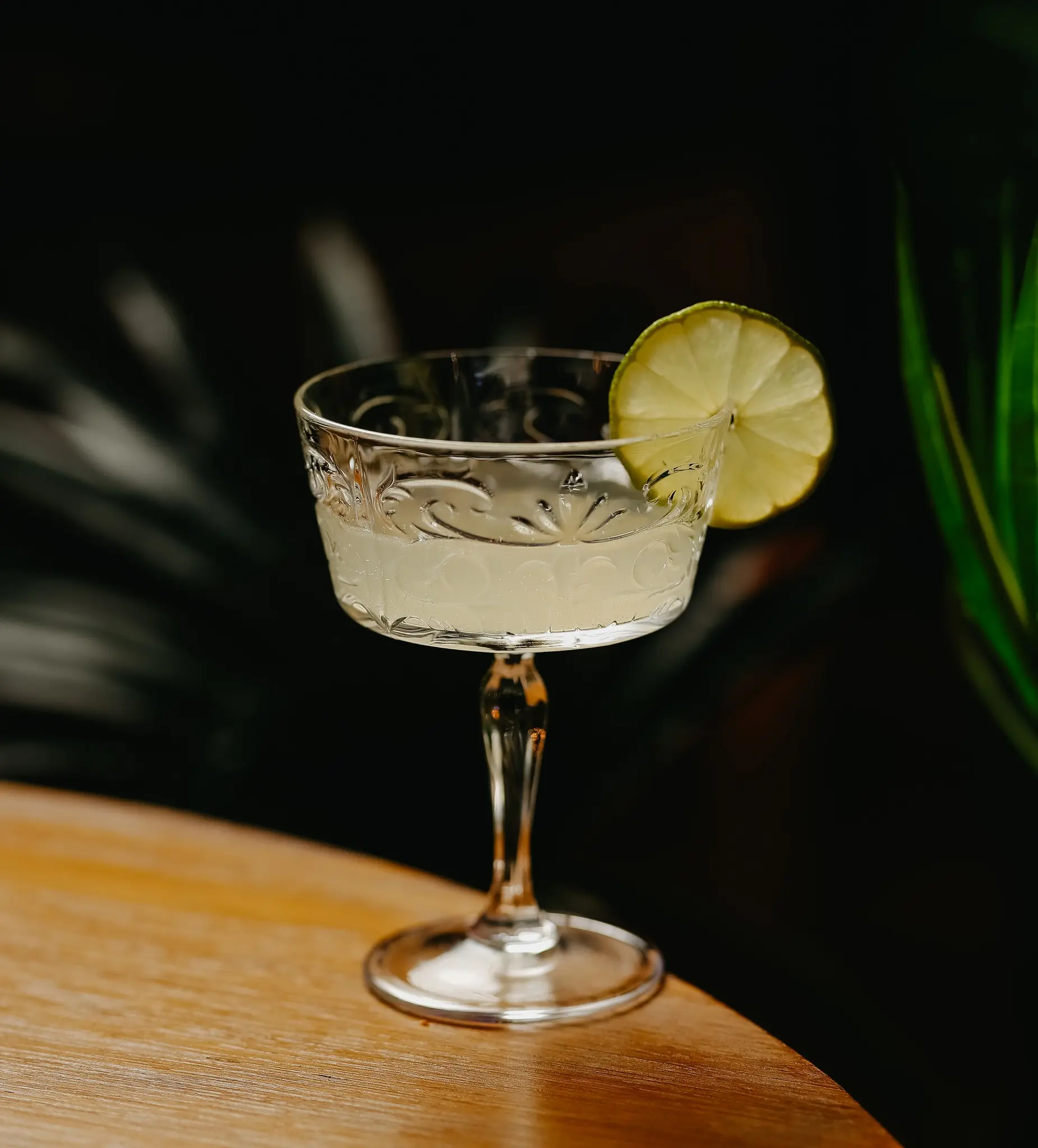 🧪 Experimento #43: A Ignição Marítima (Navy Strength Gimlet)