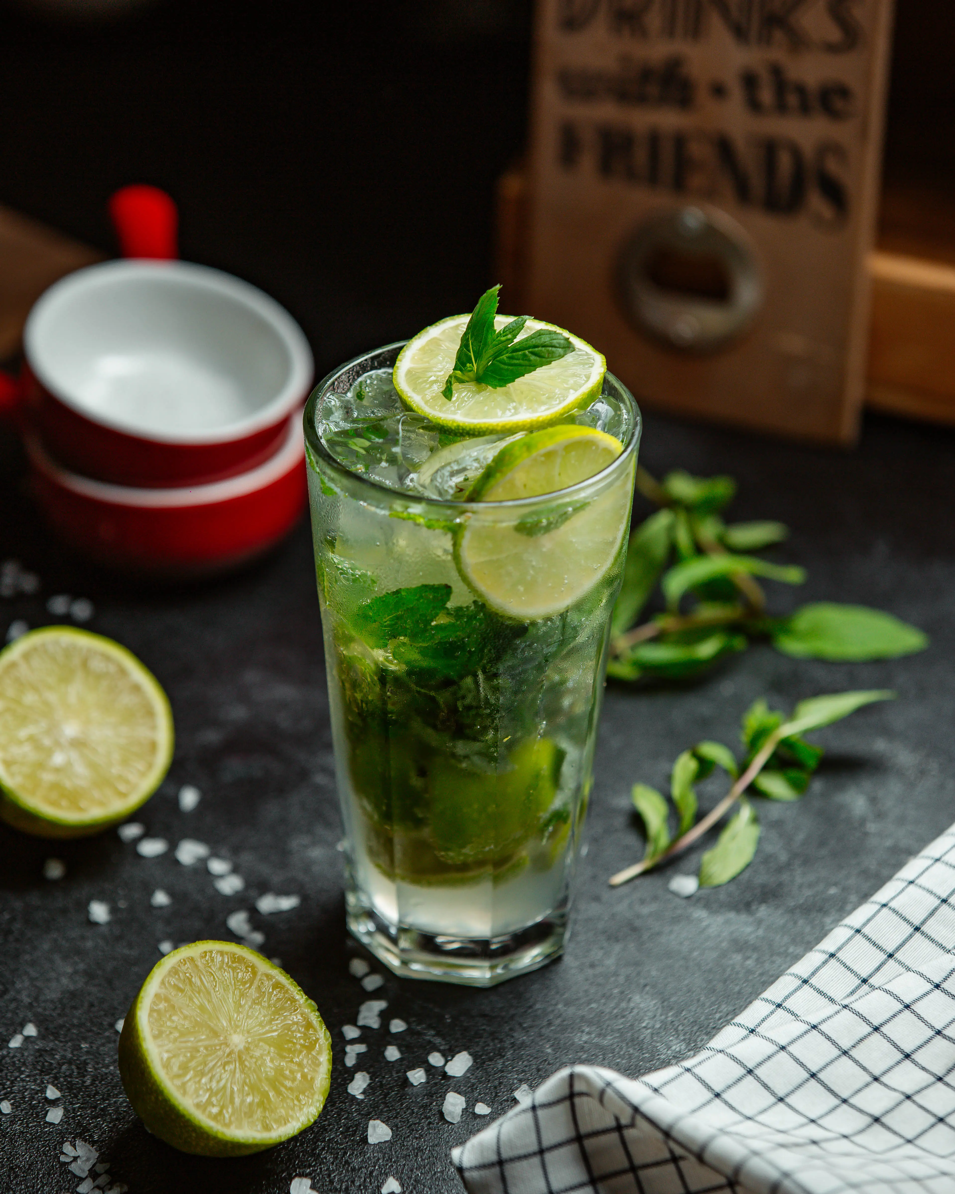 🧪 Experimento #05: O Protocolo de Hidratação Botânica (Mojito Sem Álcool / Virgin Mojito)